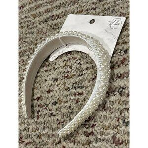 Hive and Co Faux Pearl Headband